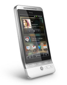 3.2 inç HVGA ekran ve HTC Sense
