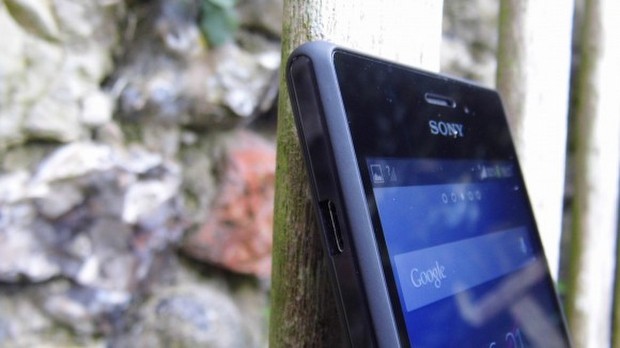 Sony Xperia M2 detaylı testte!