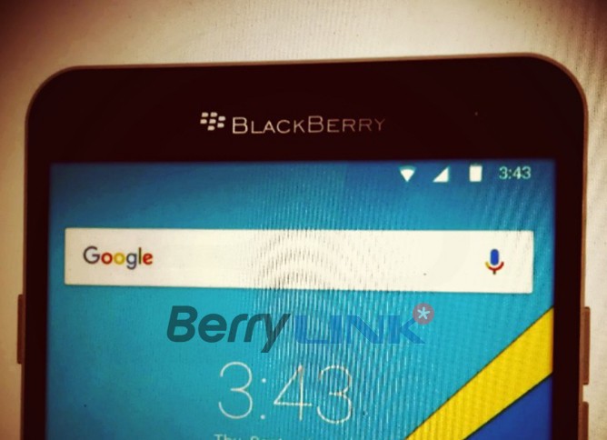 BlackBerry'nin sıradaki iki telefonu sızdı!