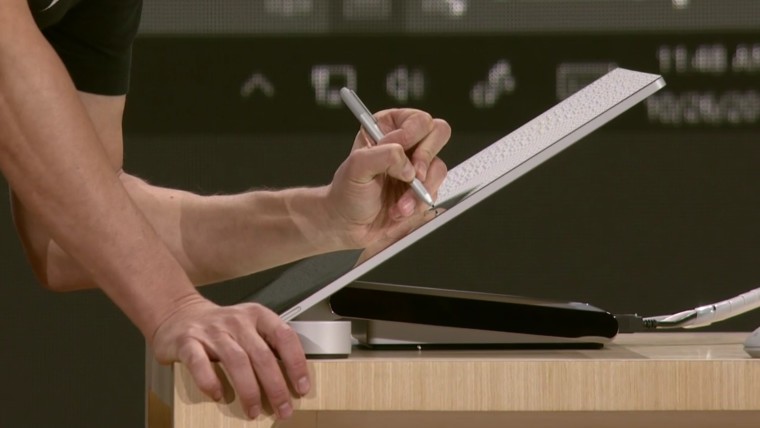 Microsoft'tan Yeni Surface Book i7 ve Surface Studio