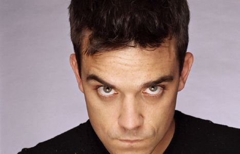 12. Robbie Williams hamster yiyor
