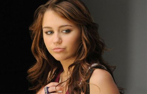 10. Miley Cyrus öldü