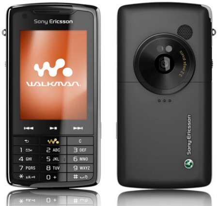 Sony Ericsson W960, 8 GB kapasiteye sahip