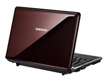 <strong>Samsung N130:</strong> 10 inçlik netbook.