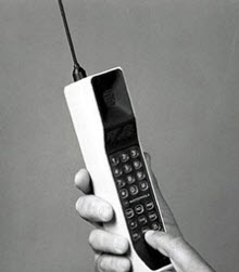 Dünyanın ilk cep telefonu New York caddelerinde...