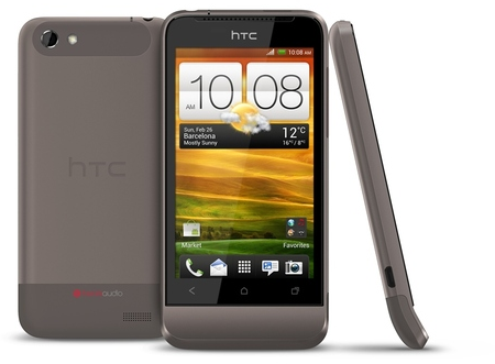 HTC One X (yukarıda)