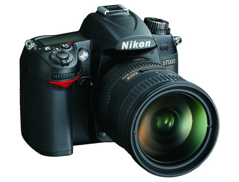 3. Sıra: Nikon D7000
