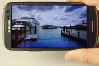 Ekran, kamera, tuşlar ve pil