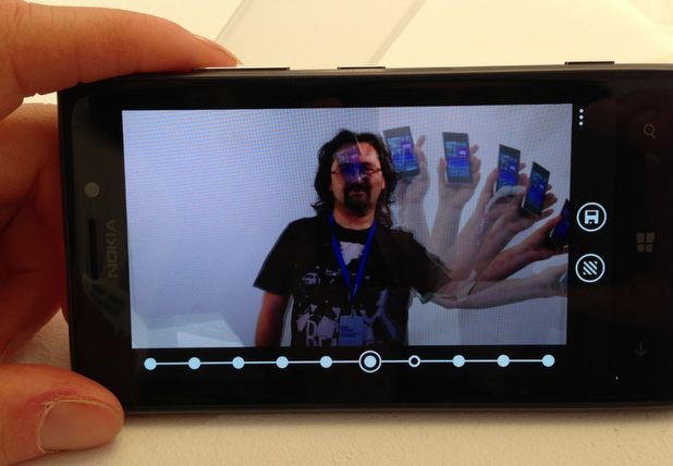 Soldan sağa: Lumia 920, 925 ve 928