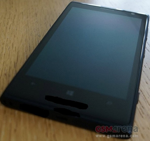 Nokia EOS'un ön yüzü ve kamerası!