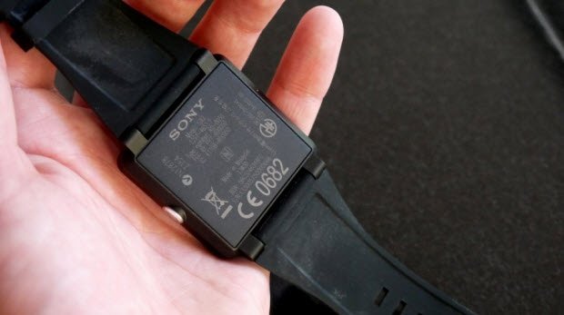 Sony Smartwatch 2'nin sundukları