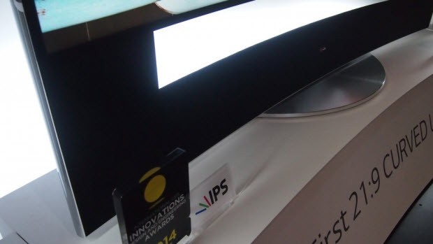 LG'nin kavisli UHD TV'si ön incelemede!
