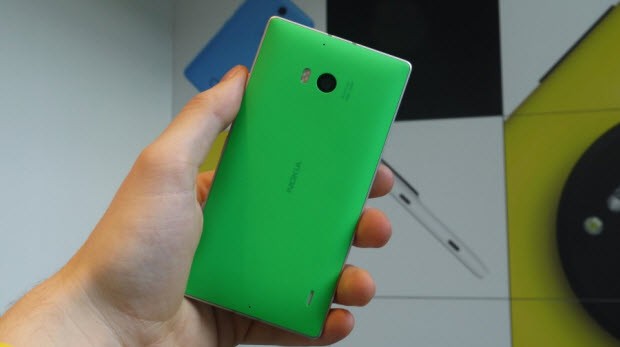 Windows Phone 8.1'li Lumia 930 ön incelemede!