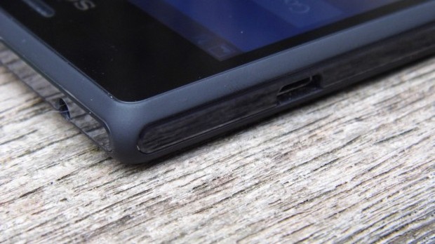 Sony Xperia M2 detaylı testte!