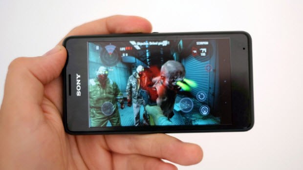 Uygun fiyatlı Sony Xperia E1'i test ettik!