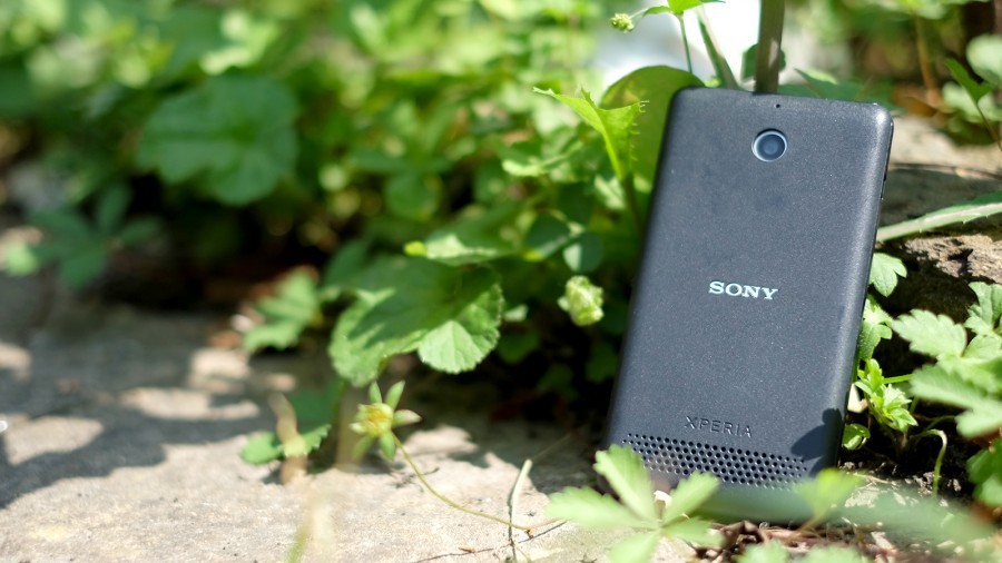Uygun fiyatlı Sony Xperia E1'i test ettik!