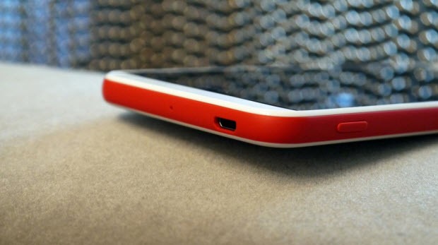 HTC Desire Eye ve HTC Re'yi test ettik!