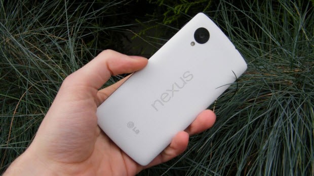 Kamera, pil ve hoparlörler