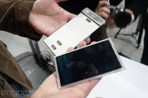 Project Ara'dan 4 görüntü daha!