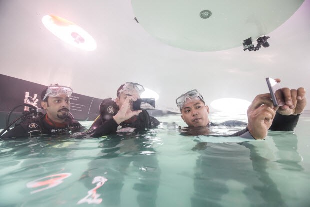 İlk su altı teknoloji mağazası açıldı!