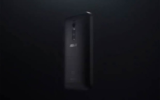 2015'in Asus Zenfone'u göründü!
