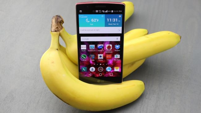 7. LG G Flex 2