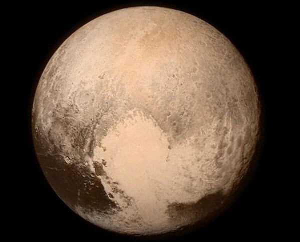 9 yıllık yolculuğun sonunda Pluton'a ulaştık!