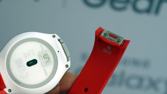 Samsung Gear S2 ön incelemede!