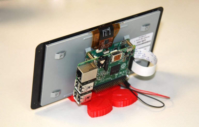 Raspberry Pi'nin artık bir ekranı var!
