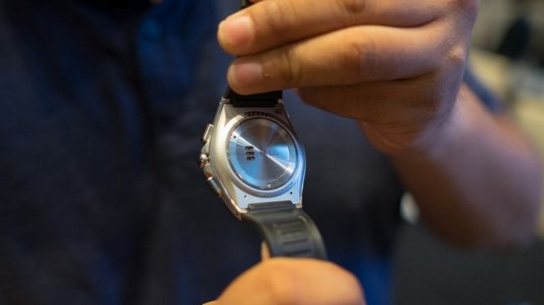LG Watch Urbane 2: Android için bir ilk!