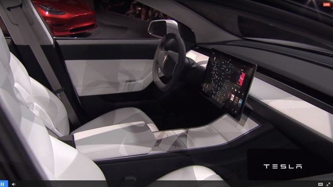 Tesla Model 3 artık gerçek!