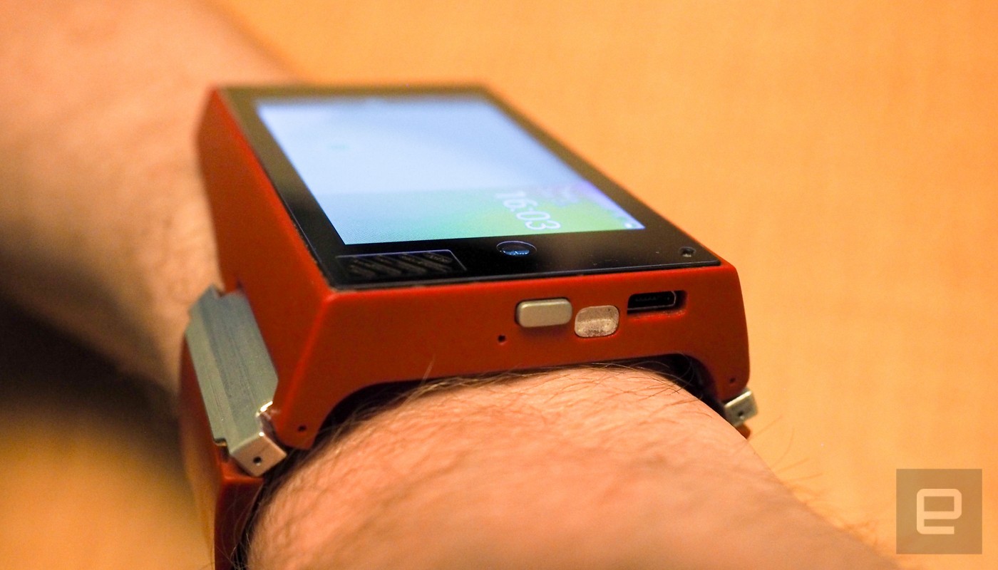 Giyilebilir tablet böyle görünüyor!