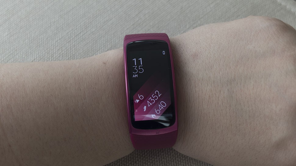 Samsung'tan yeni Gear Fit2 ve fazlası!