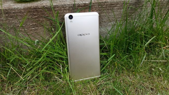 10. Oppo F1 Plus