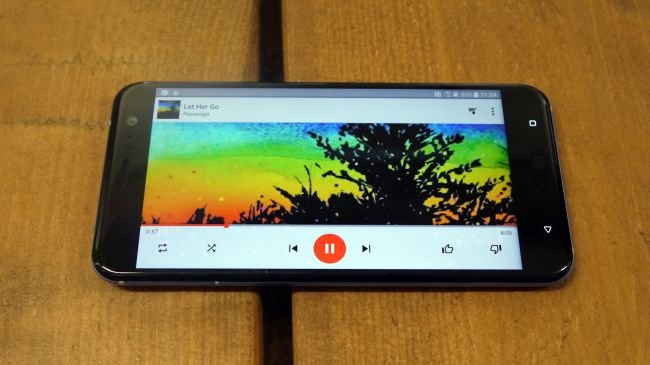 HTC U11 vs. Samsung Galaxy S8: Hangisi Daha İyi?