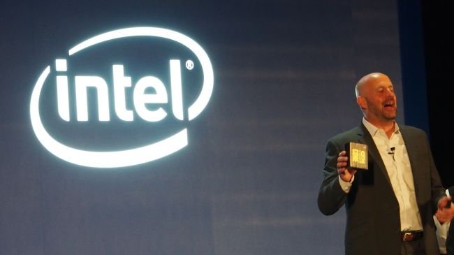 Intel, 18 Çekirdekli Skylake X Core i9'u Tanıttı!