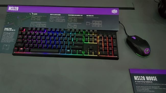 Cooler Master'dan Göz Alıcı Mekanik Klavye!