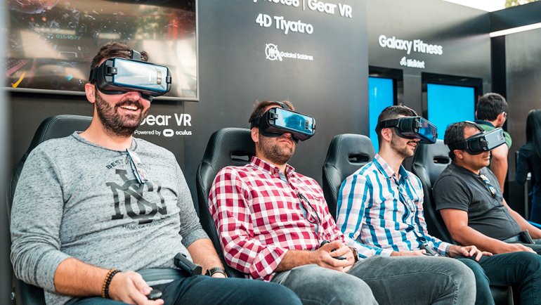 Samsung Galaxy Studio Açıldı