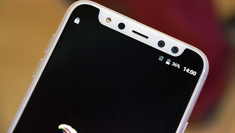 Sahte iPhone X'in Ön Kamera Çıkıntısı da Sahte