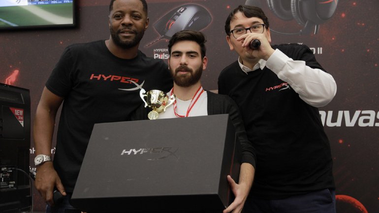 Pascal Nouma, HyperX FIFA 2018 Turnuvası'ndydı