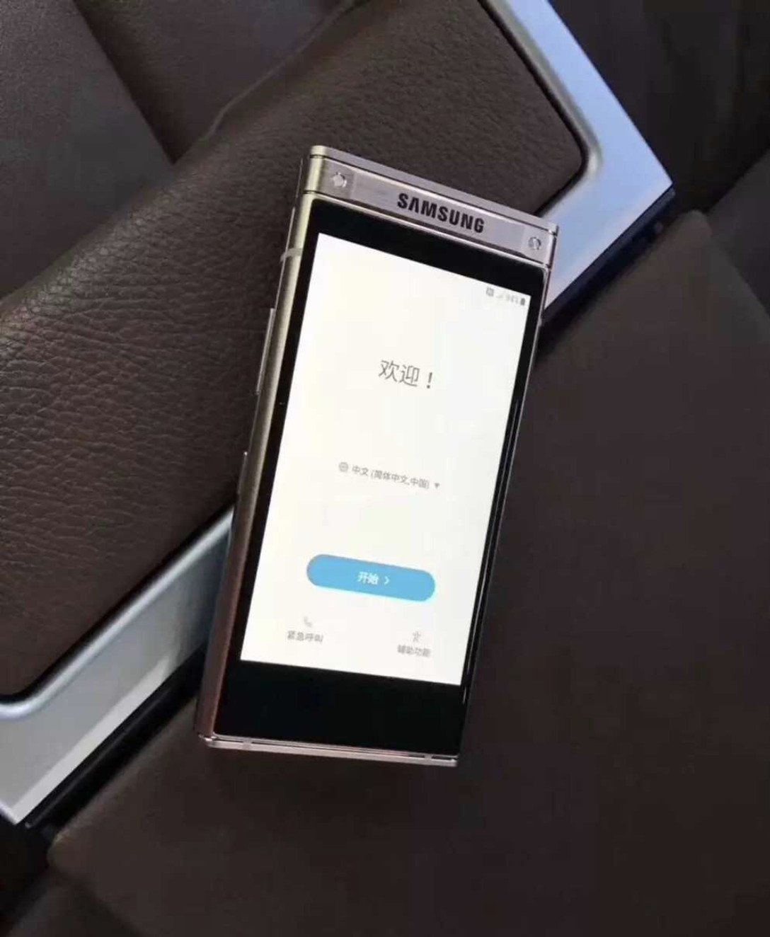 Samsung'un Kapaklı Telefonundan Yeni Sızıntılar