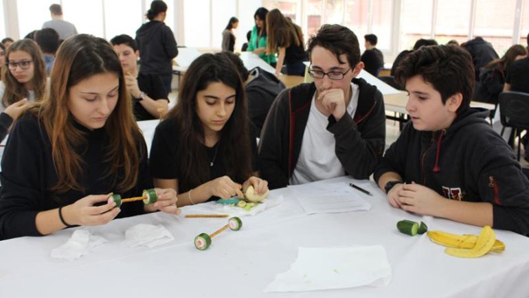 Mühendis rolü üstlendiler