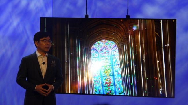 Samsung'tan Yeni Q8 Curved ve Q9 Flat QLED TV