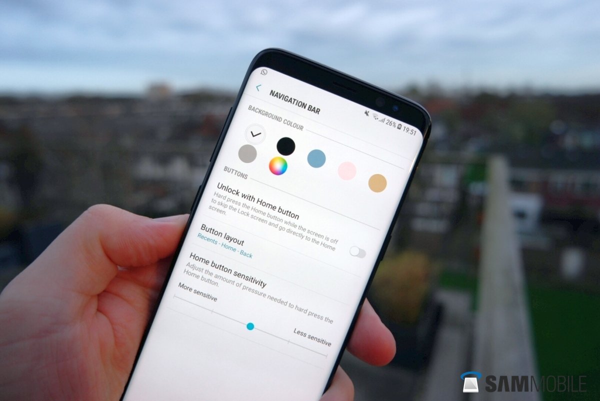 Galaxy S8'in Gezinti Düğmeleri Yer Değiştirebiliyor!