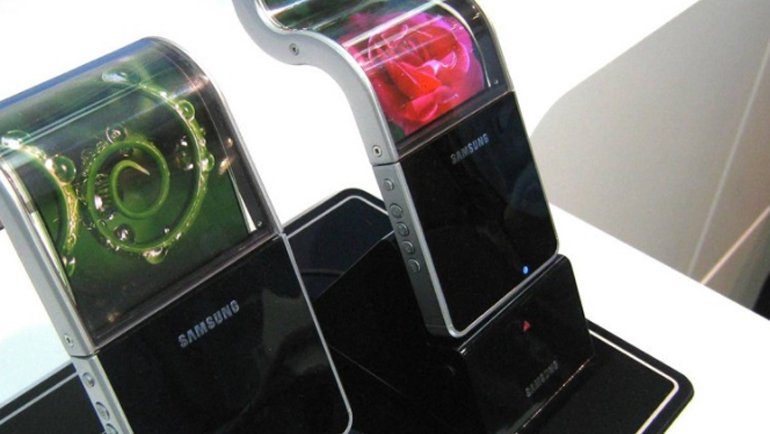 Esnek Telefon Galaxy X CES'te Gelebilir