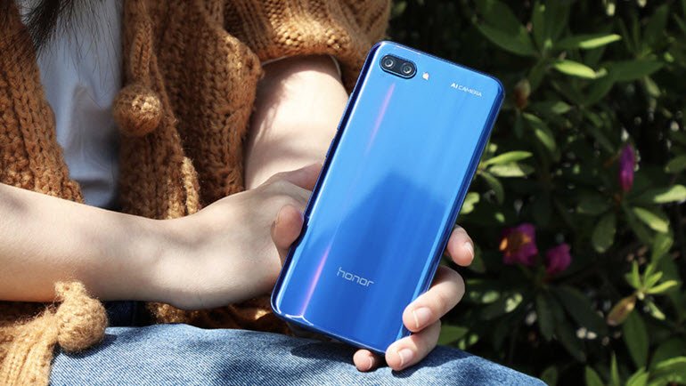 Honor 10, 6GB RAM ve Fazlasıyla Tanıtıldı!