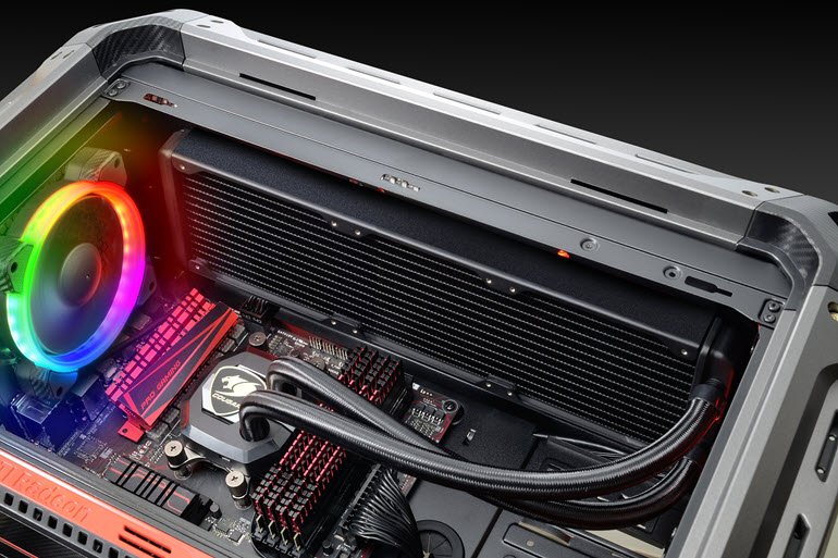 Cougar'dan Göz Alıcı RGB Kasa: Panzer EVO RGB