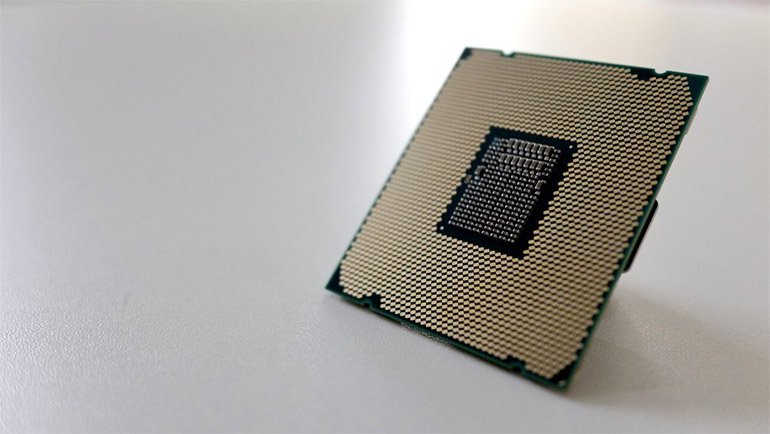 1. Intel Whiskey Lake ve Amber Lake