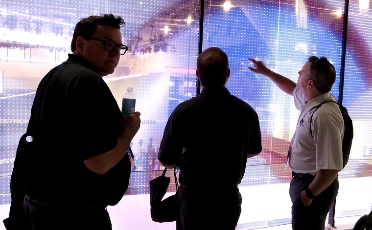 LG'den Yeni Transparan OLED Ekran!