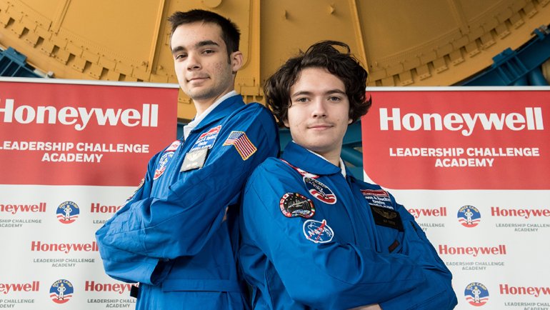 İki Türk Öğrenci ABD'de Uzay Kampına Seçildi!